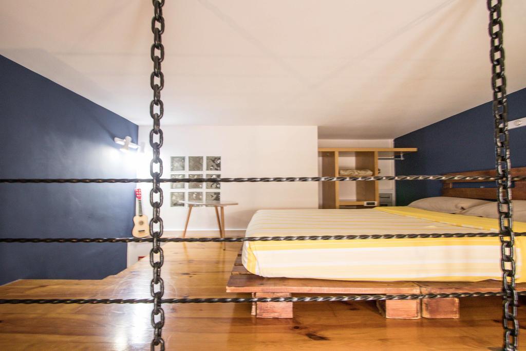 Mezzanine Bleu
